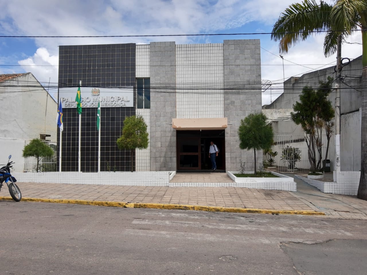 Celpe confirma atraso no pagamento e corte de energia da Prefeitura de Belo Jardim