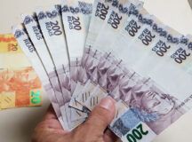 Bombeira Civil é presa após comprar equipamentos com notas falsas de R$ 200 em Pernambuco