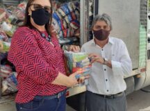 Prefeitura de Belo Jardim reinicia entrega dos kits merenda para alunos da rede municipal